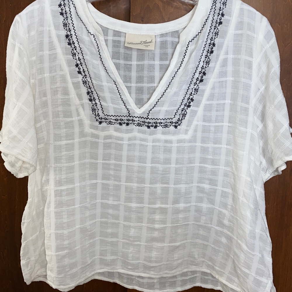 Universal Threads Shirt